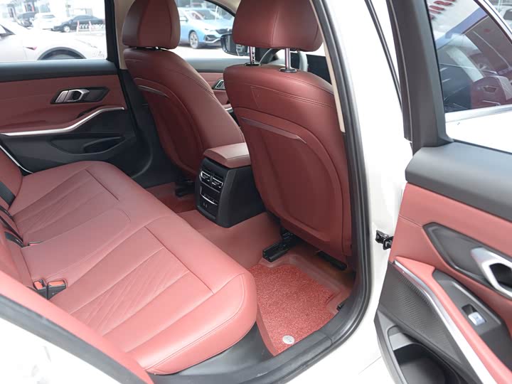 Фото 13 - BMW 3 Series