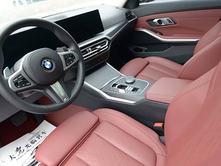 Фото 18 - BMW 3 Series