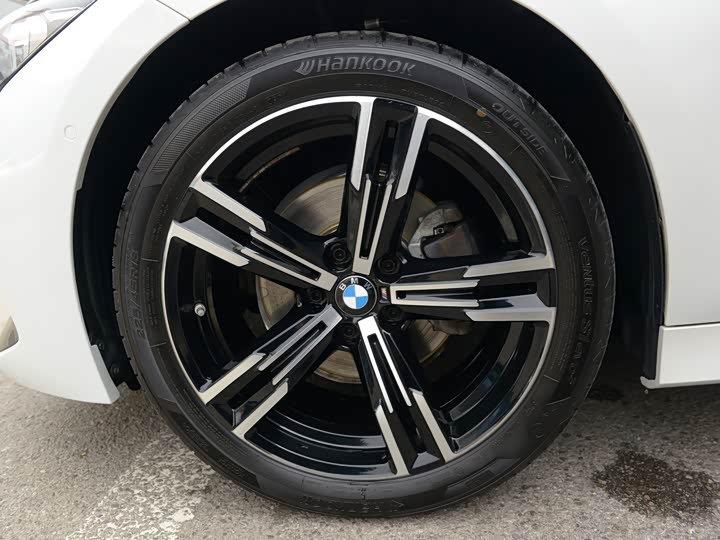 Фото 22 - BMW 3 Series