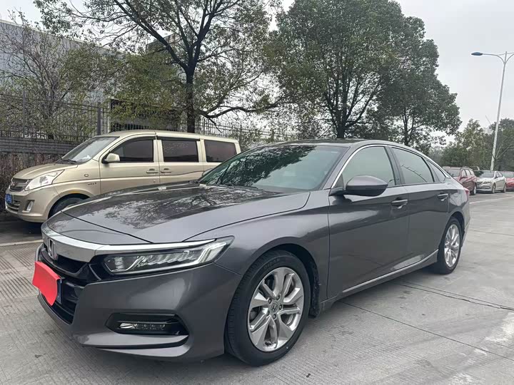 Фото 3 - Honda Accord