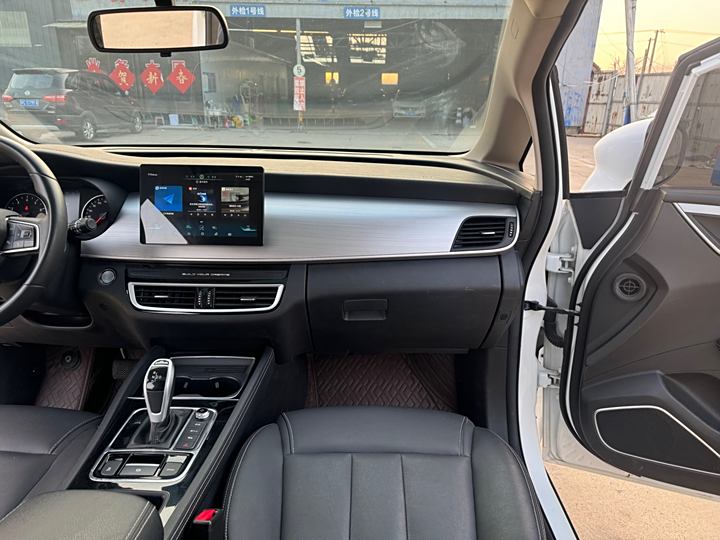 Фото 11 - BYD Song Max