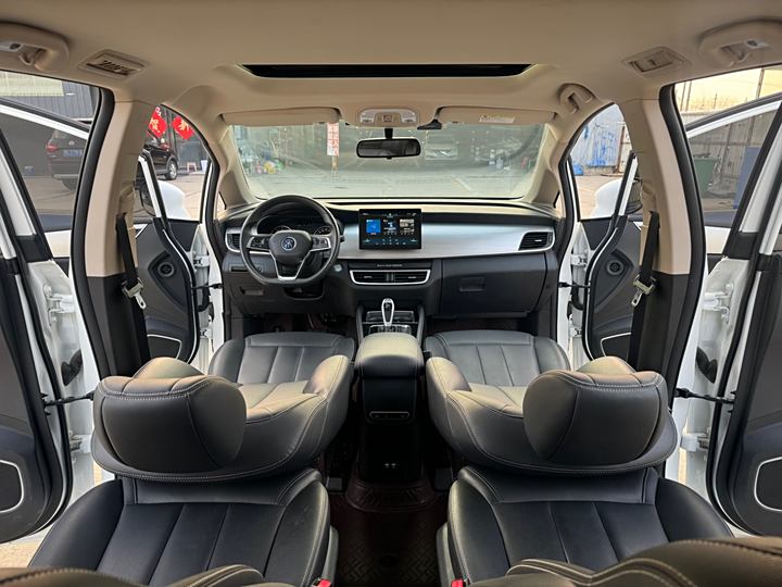 Фото 7 - BYD Song Max