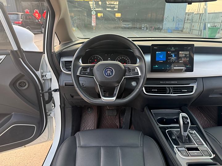 Фото 9 - BYD Song Max