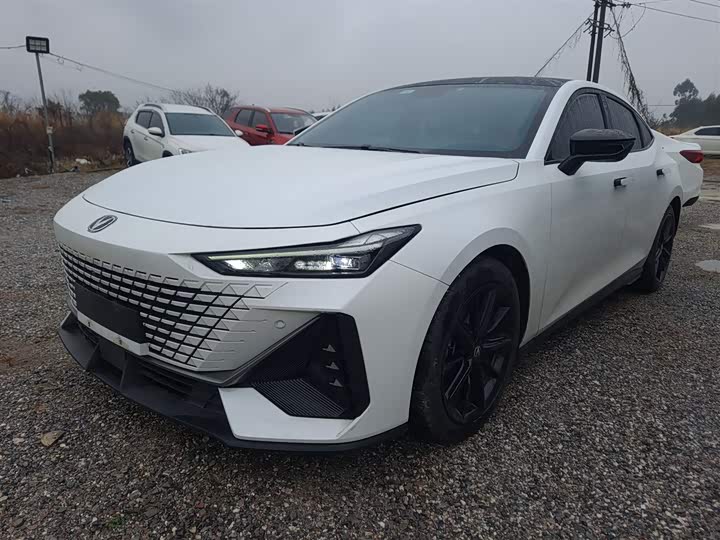 Фото 1 - Changan UNI-V