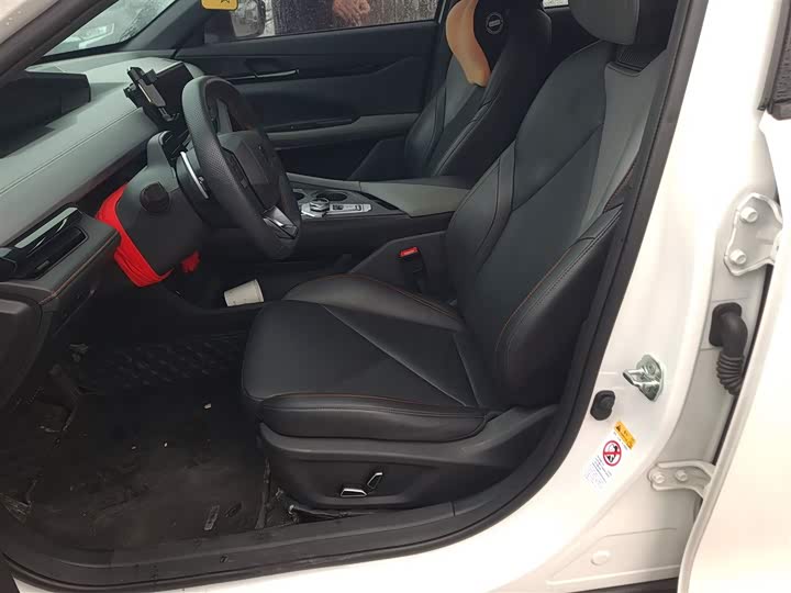 Фото 9 - Changan UNI-V