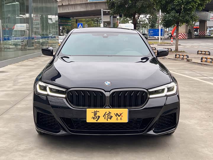 Фото 2 - BMW 5 Series