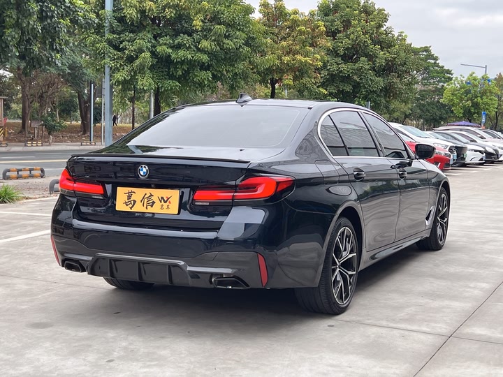 Фото 21 - BMW 5 Series