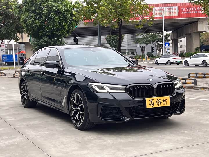 Фото 3 - BMW 5 Series