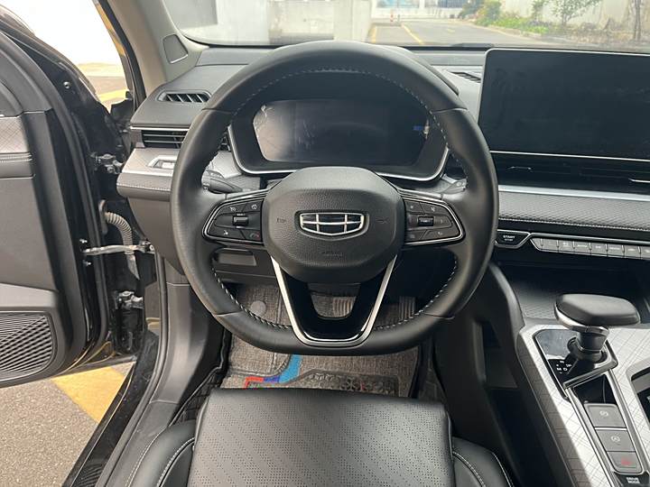 Фото 14 - Geely Preface