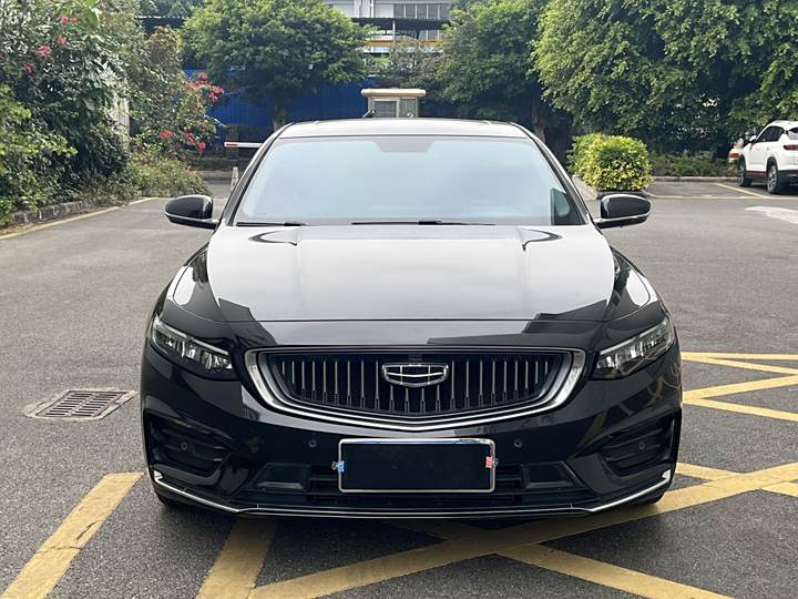 Фото 2 - Geely Preface