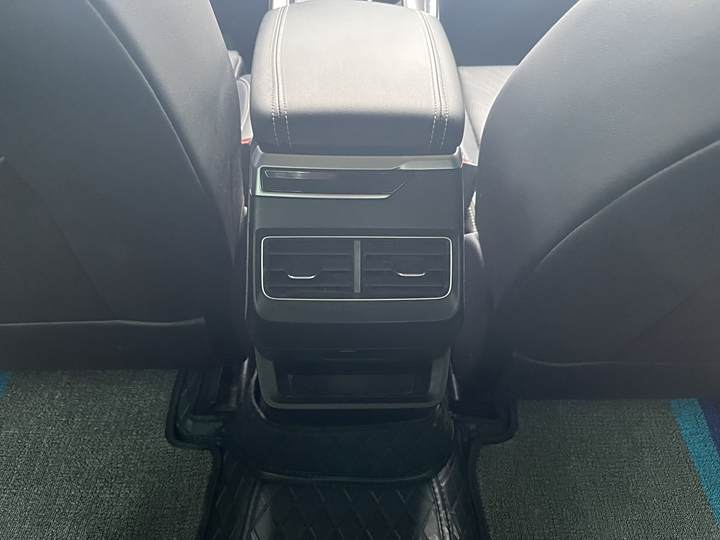 Фото 21 - Geely Preface