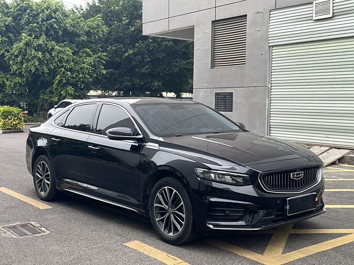 Фото 3 - Geely Preface