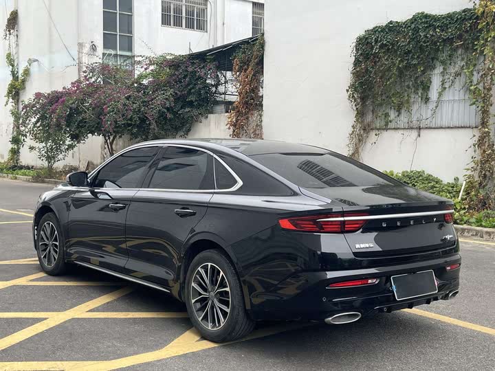 Фото 4 - Geely Preface