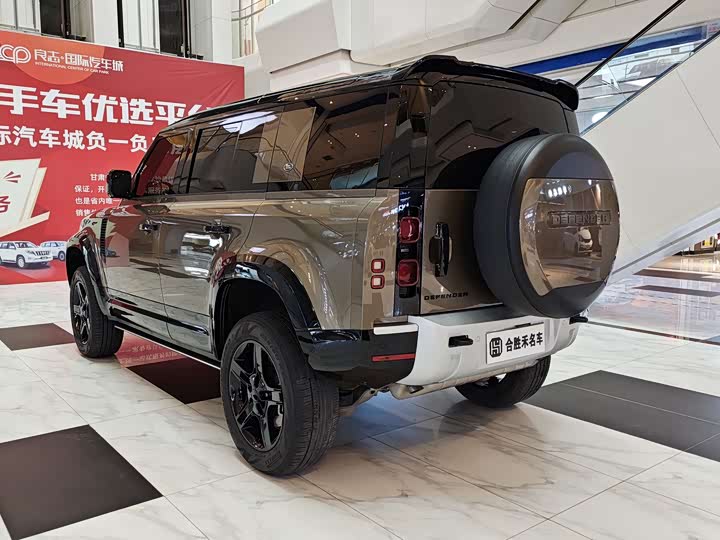 Фото 15 - Land Rover Defender