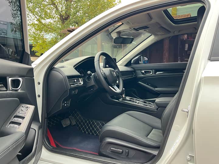 Фото 4 - Honda Civic