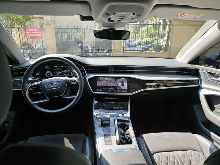 Фото 10 - Audi A7L
