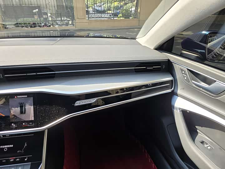 Фото 12 - Audi A7L