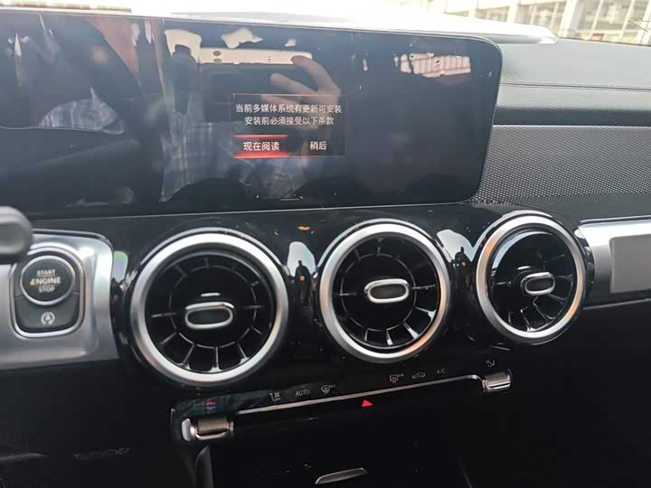 Фото 13 - Mercedes-Benz GLB-Class