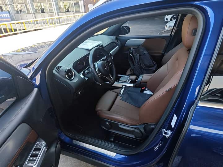 Фото 15 - Mercedes-Benz GLB-Class