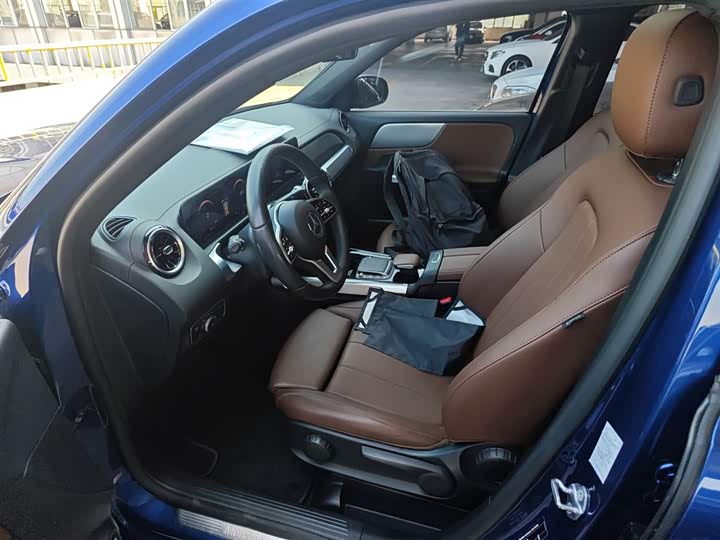 Фото 16 - Mercedes-Benz GLB-Class