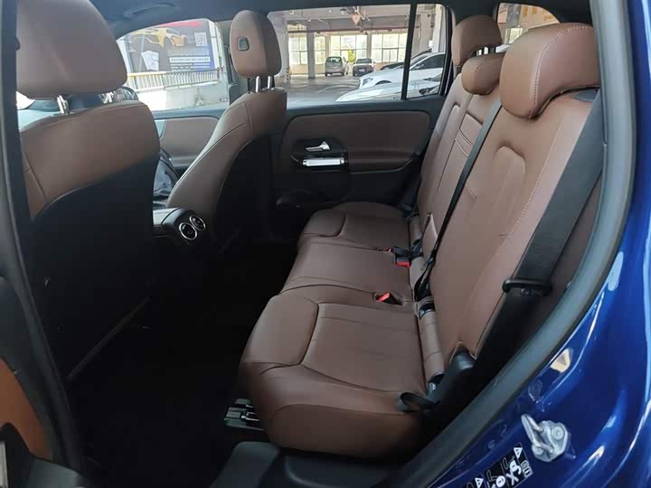 Фото 17 - Mercedes-Benz GLB-Class