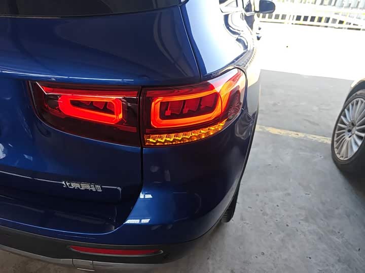 Фото 8 - Mercedes-Benz GLB-Class