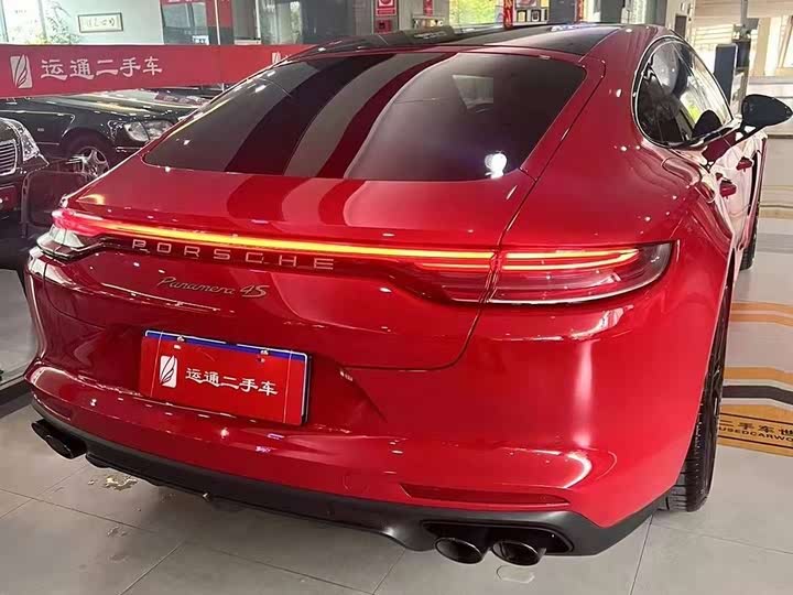 Фото 4 - Porsche Panamera