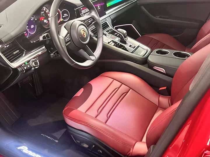 Фото 7 - Porsche Panamera