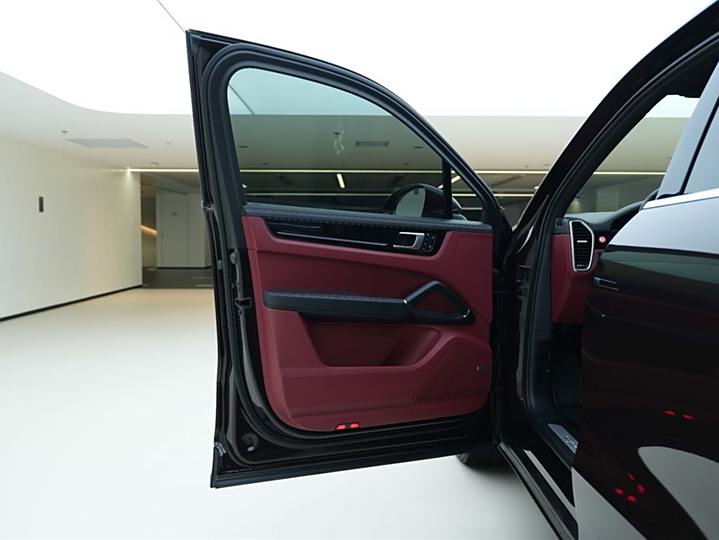 Фото 14 - Porsche Cayenne