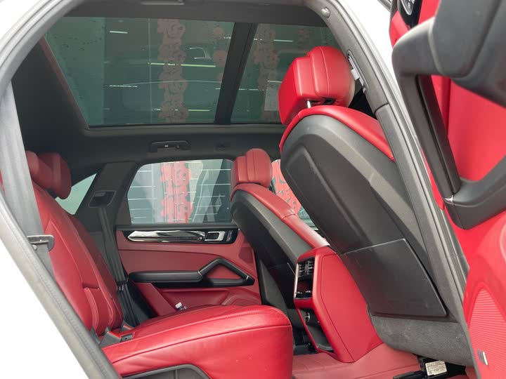 Фото 11 - Porsche Cayenne