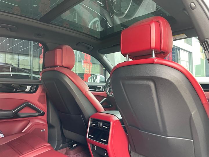 Фото 12 - Porsche Cayenne