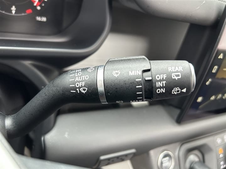 Фото 10 - Land Rover Defender