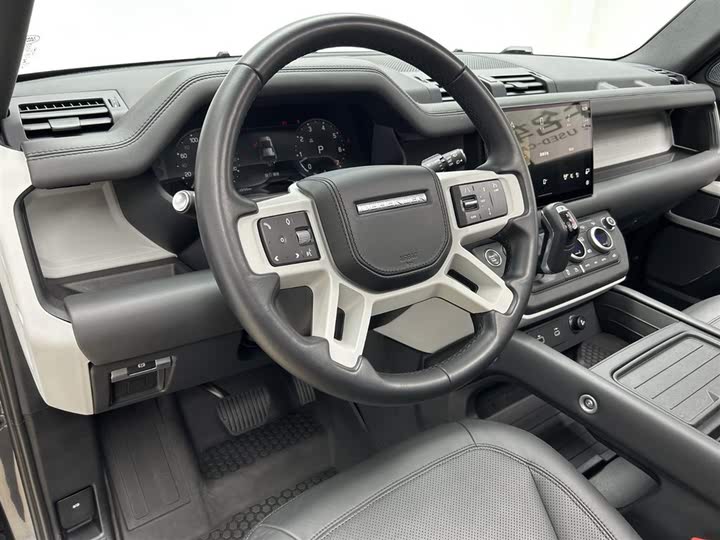 Фото 11 - Land Rover Defender