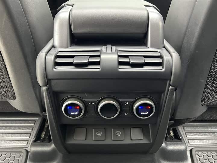 Фото 15 - Land Rover Defender