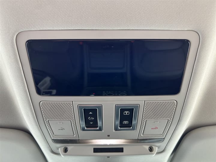 Фото 20 - Land Rover Defender