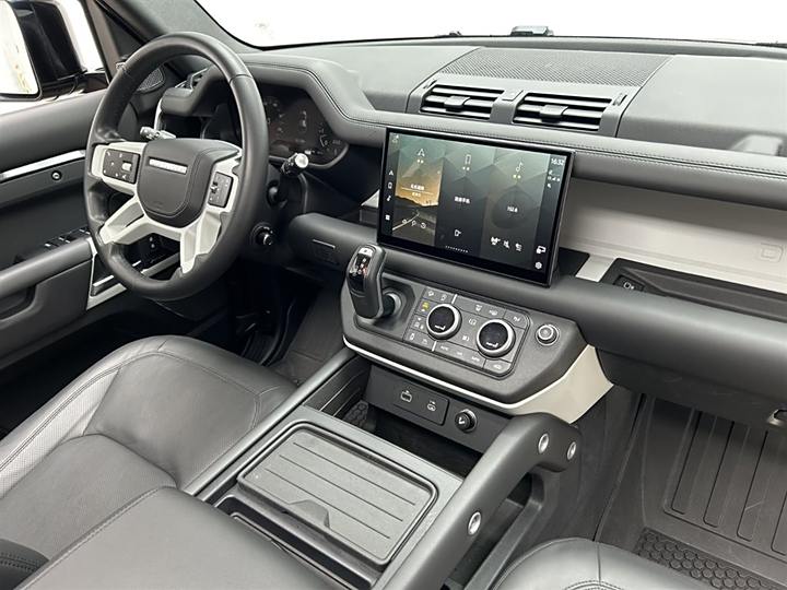 Фото 23 - Land Rover Defender