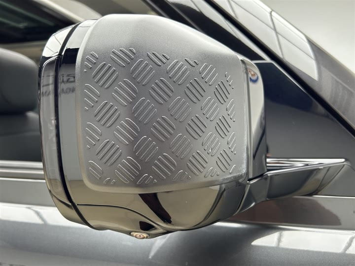 Фото 4 - Land Rover Defender