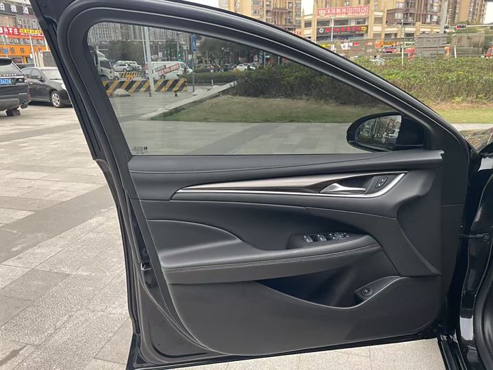 Фото 7 - Buick LaCrosse