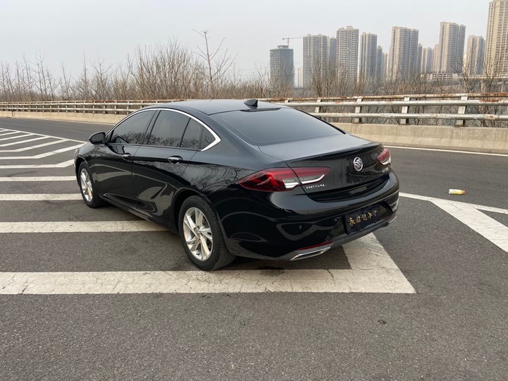 Фото 4 - Buick Regal