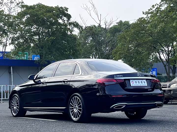 Фото 6 - Mercedes-Benz E-Class