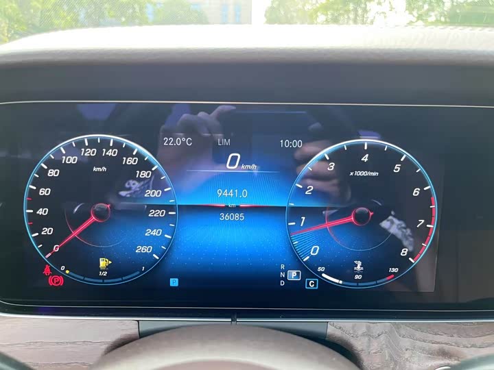 Фото 9 - Mercedes-Benz E-Class