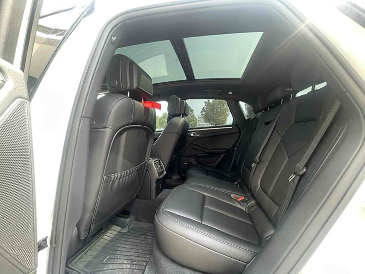 Фото 10 - Porsche Macan