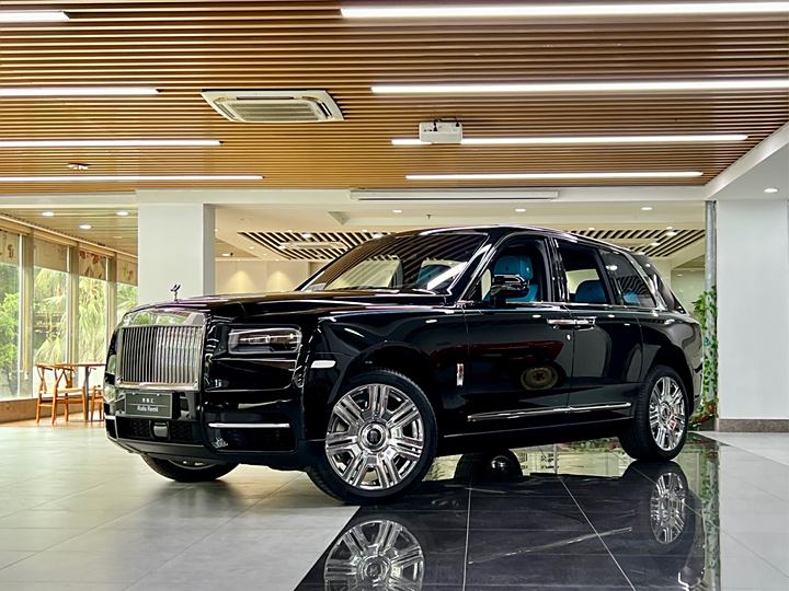 Фото 1 - Rolls-Royce Cullinan