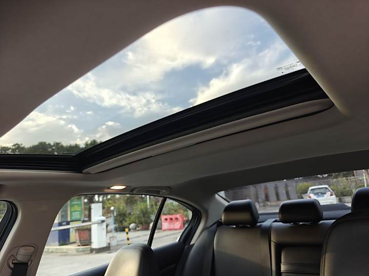 Фото 13 - Infiniti Q50L