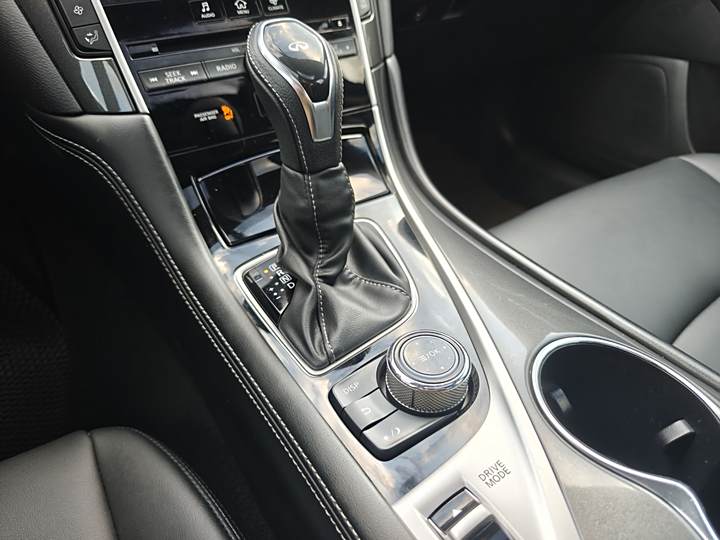 Фото 15 - Infiniti Q50L