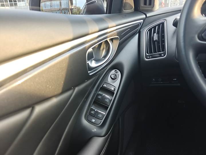 Фото 17 - Infiniti Q50L