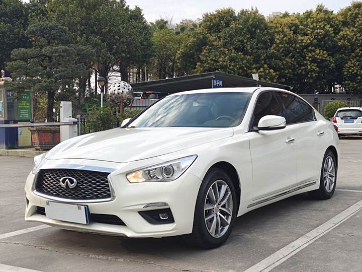 Фото 2 - Infiniti Q50L