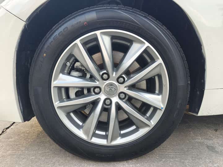 Фото 22 - Infiniti Q50L