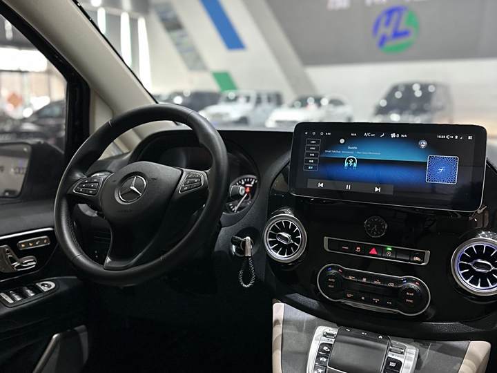 Фото 16 - Mercedes-Benz Vito