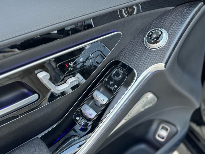 Фото 10 - Mercedes-Benz S-Class